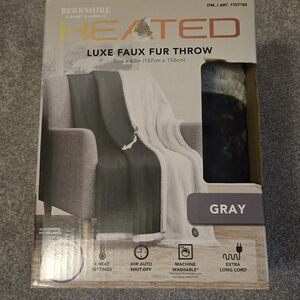 Berkshire Heated Throw - Black and White